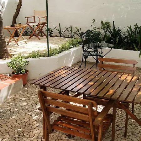 Shelter Al * Lissabon