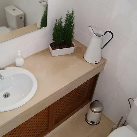בית הארחה Shelter Al *
